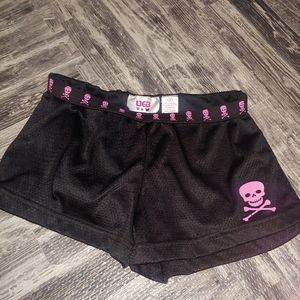 Deb | fold over black pink short shorts skull y2k goth dolls kill hot topic